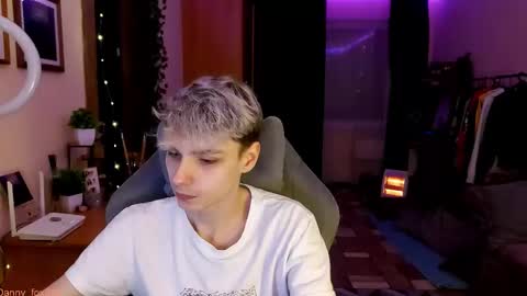 Snapshot of danny_fox888 chatting on 02/25/26, 03:10 Daniel online show from 02/25/26, 03:10