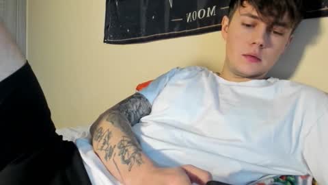 Snapshot of danny_love01 chatting on 12/20/24, 12:27 danny online show from 12/20/24, 12:27