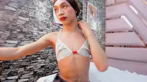 Snapshot of danny_lux chatting on 07/14/26, 03:11 Danny online show from 07/14/26, 03:11