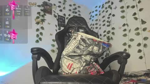 Snapshot of danny_phantom_09 chatting on 01/24/25, 02:18 danny_phantom_09 online show from 01/24/25, 02:18