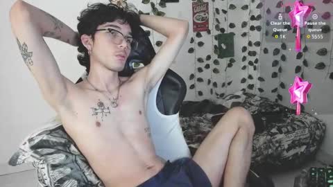 Snapshot of danny_phantom_09 chatting on 10/14/25, 03:40 danny_phantom_09 online show from 10/14/25, 03:40