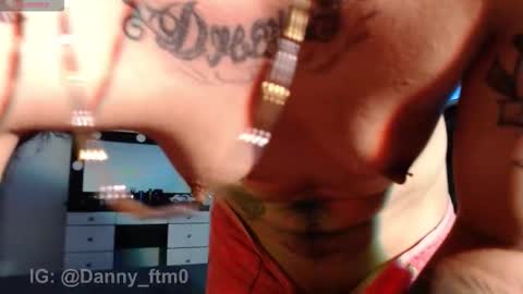 Snapshot of danny_stark chatting on 12/17/25, 11:22 Danny online show from 12/17/25, 11:22