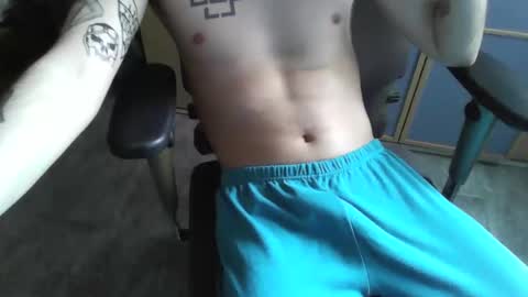 Snapshot of dannylbnz chatting on 12/20/25, 11:06 Danny L. online show from 12/20/25, 11:06