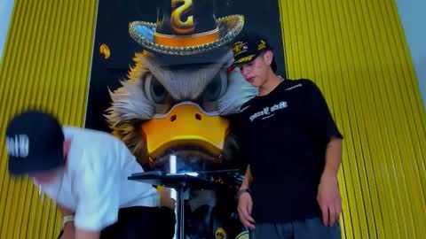 dante_brown1 online show from 10/19/25, 09:04