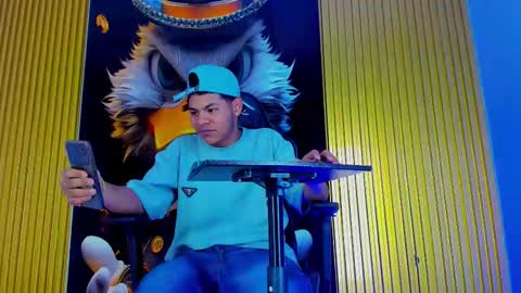 dante_brown1 online show from 11/16/25, 12:11