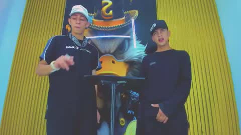 dante_brown1 online show from 12/03/25, 05:26