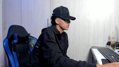 dante_martinez1 online show from 04/09/26, 08:36