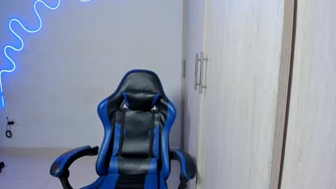 dante_martinez1 online show from 04/14/26, 08:26