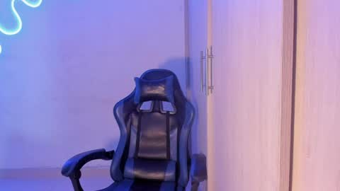 dante_martinez1 online show from 04/16/26, 09:26