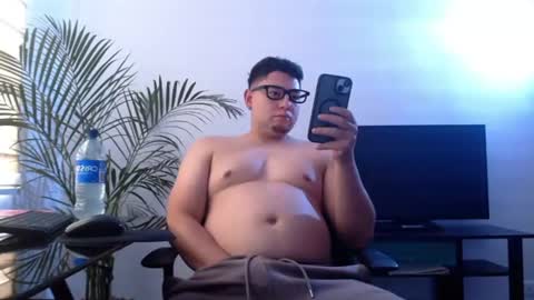 Snapshot of dante_xo chatting on 06/30/26, 10:11 A L E J A N D R O online show from 06/30/26, 10:11