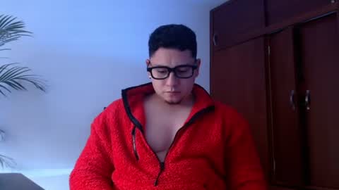 Snapshot of dante_xo chatting on 07/20/26, 10:01 A L E J A N D R O online show from 07/20/26, 10:01