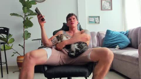 Snapshot of dantecummingss chatting on 12/18/25, 06:47 Dante online show from 12/18/25, 06:47