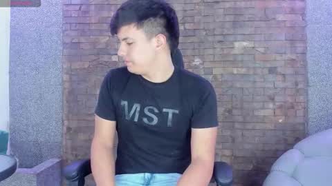 Snapshot of dantestone1 chatting on 11/18/25, 11:47 dantestone1 online show from 11/18/25, 11:47