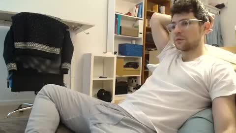 Daniel online show from 02/12/25, 02:21