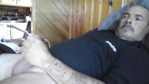 Snapshot of danwick69 chatting on 09/26/25, 04:55 danwick69 online show from 09/26/25, 04:55