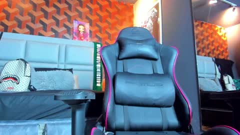 Dany online show from 01/26/25, 07:21