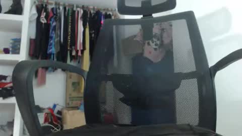 Daniela online show from 12/14/25, 09:47