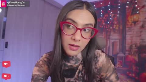 Snapshot of dany_nova_co chatting on 10/29/25, 09:38 Dany Nova online show from 10/29/25, 09:38