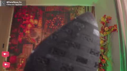 Snapshot of dany_nova_co chatting on 10/30/25, 09:15 Dany Nova online show from 10/30/25, 09:15