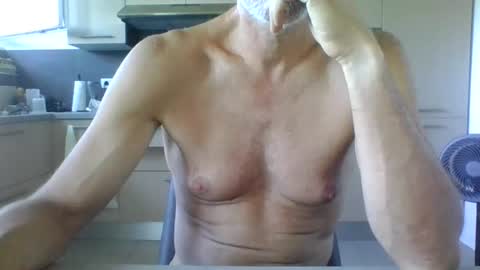 Snapshot of danyblueyes71 chatting on 07/29/26, 02:37 Dany online show from 07/29/26, 02:37