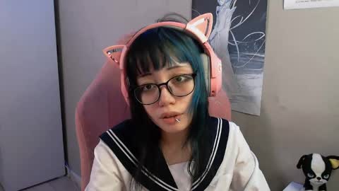 Snapshot of danyelleeyermann chatting on 04/15/26, 01:07 danyelleeyermann online show from 04/15/26, 01:07