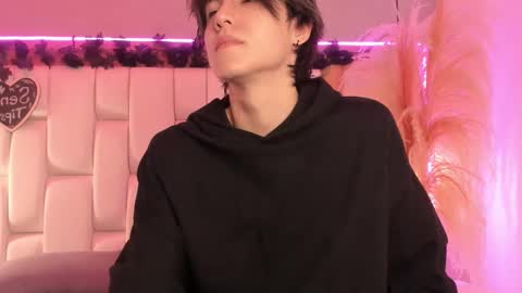 daphne_and_roger online show from 03/05/26, 11:06