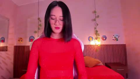 Snapshot of daphne_courtis chatting on 07/18/26, 03:11 Daphne online show from 07/18/26, 03:11