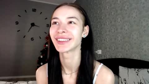 Daphne Darkthorn online show from 12/21/25, 02:30