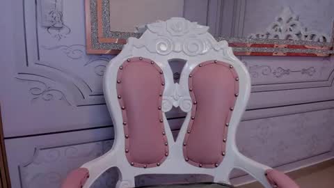 Daphne  online show from 03/08/25, 09:06