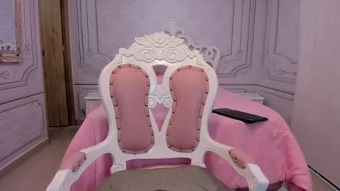 Daphne  online show from 03/09/25, 12:09