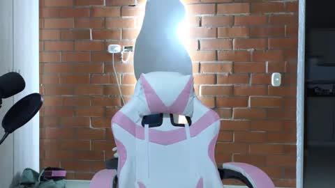 daphne_grayy online show from 04/14/26, 10:32