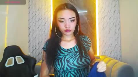 Snapshot of daphne_nicole_b chatting on 07/01/26, 12:56 daphne_nicole_b online show from 07/01/26, 12:56