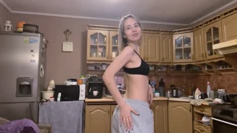 Monika online show from 04/07/26, 05:35