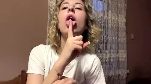 Monika online show from 04/11/26, 05:28