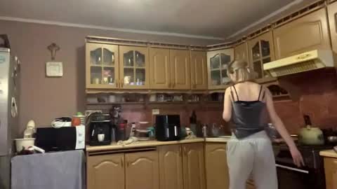 Monika online show from 04/14/26, 05:19