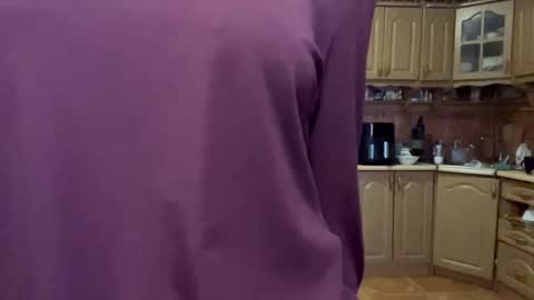 Monika online show from 04/17/26, 05:27