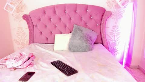 Daphne online show from 09/21/25, 06:59