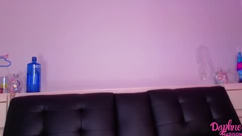 Daphne Madison online show from 11/20/25, 11:04