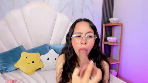 daphnevalucci online show from 04/14/26, 05:02