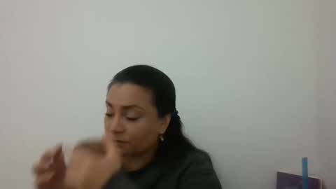 dapnne online show from 01/30/25, 01:42