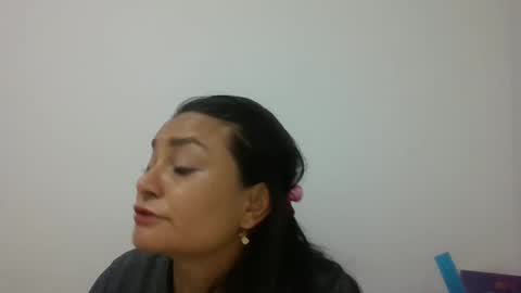 dapnne online show from 02/12/25, 02:43