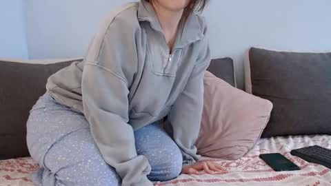 Dasha online show from 02/05/25, 01:11