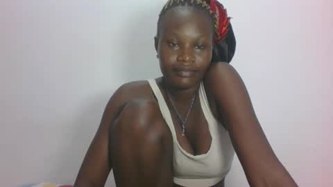 Snapshot of darberry21 chatting on 06/01/26, 05:20 ESTHER online show from 06/01/26, 05:20
