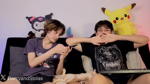 darcy_and_stolas online show from 04/05/26, 07:49