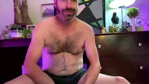 Snapshot of dareme917 chatting on 09/26/25, 10:52 dareme917 online show from 09/26/25, 10:52