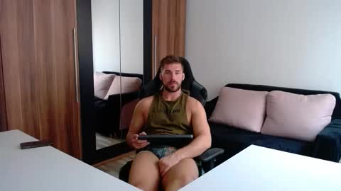 darius_94 online show from 09/27/25, 09:14