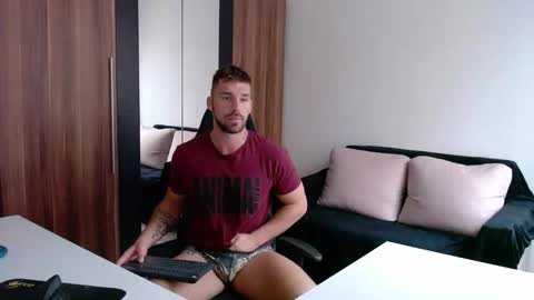 darius_94 online show from 10/07/25, 08:11