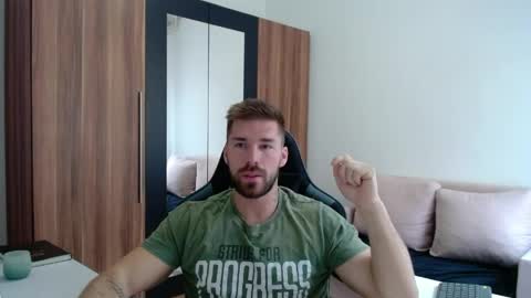 darius_94 online show from 05/30/26, 04:42