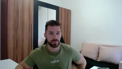 darius_94 online show from 06/01/26, 04:25