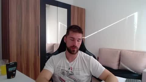 darius_94 online show from 07/14/26, 05:12